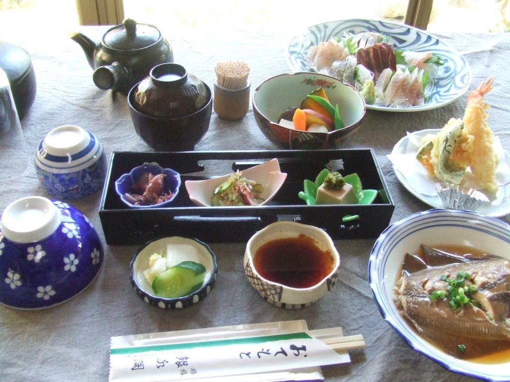료칸 긴수이가쿠 마이즈루 외부 사진